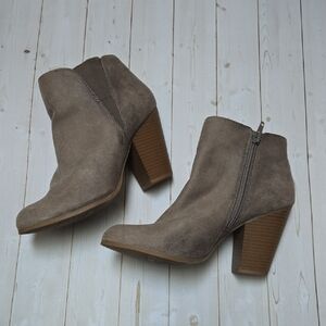 Fergalicious By Fergie Women's 7.5 Elegant Taupe Ankle Boots Heel